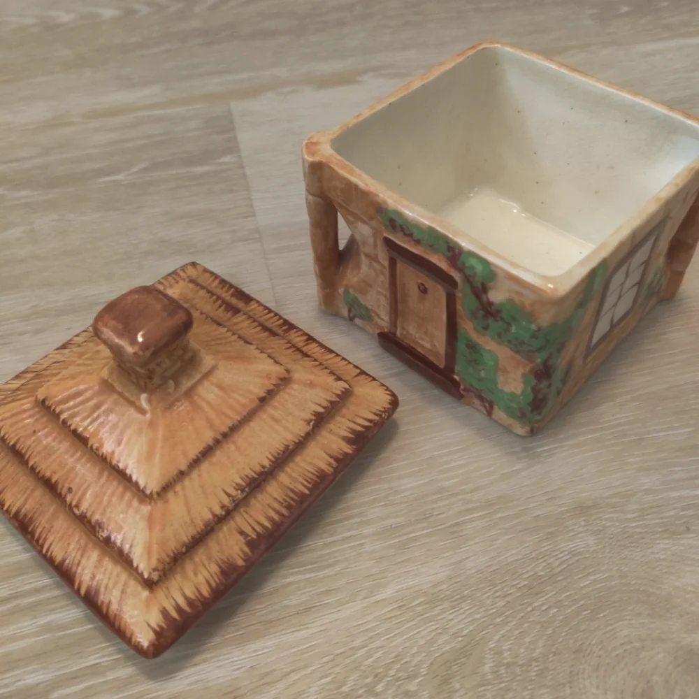 Vintage Westminster Cottage Sugar Bowl - Picture 2 of 6